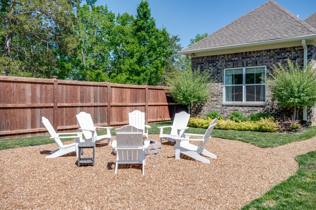 216 Kelbrook Dr, Nolensville, TN 37135