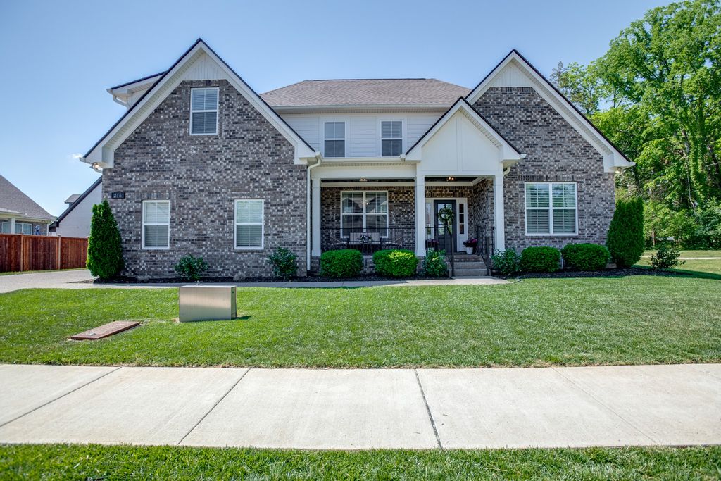 216 Kelbrook Dr, Nolensville, TN 37135