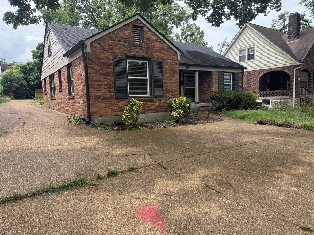 2815 Acklen Ave, Nashville, TN 37212