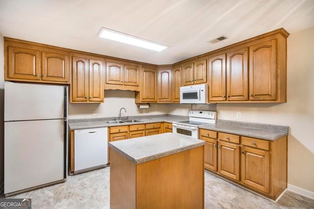 3378 S Walden Road, Macon, GA 31216