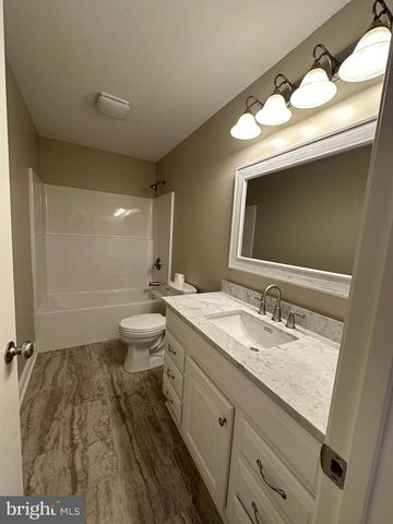 208 BEAVER TRL, Winchester, VA 22602