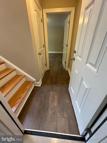 208 BEAVER TRL, Winchester, VA 22602