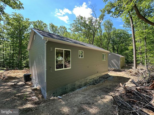 208 BEAVER TRL, Winchester, VA 22602