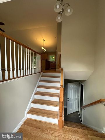 208 BEAVER TRL, Winchester, VA 22602