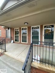 18530 E 14 Mile - B5 Lower Road, Fraser, MI 48026