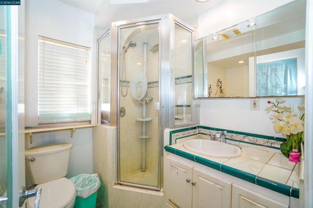 2614 2614 Manhattan Beach Blvd, Redondo Beach, CA 90278