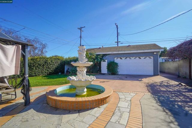 2614 2614 Manhattan Beach Blvd, Redondo Beach, CA 90278