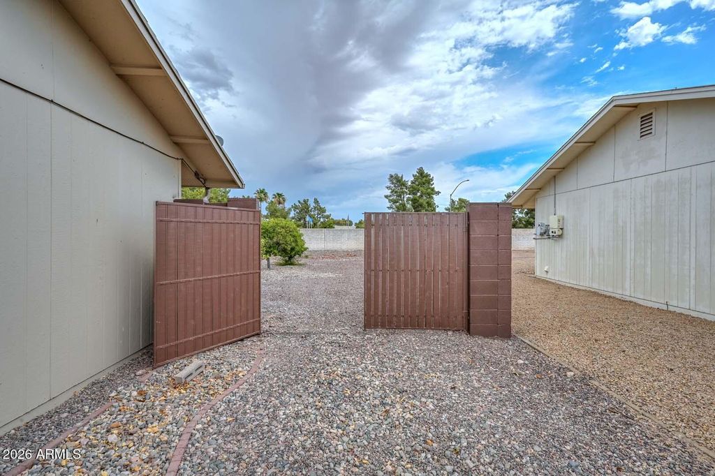 10914 W MANZANITA Drive, Sun City, AZ 85373 — photo 4
