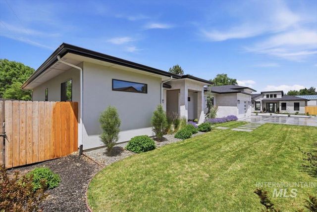 2601 S Greenwood Circle, Boise, ID 83706