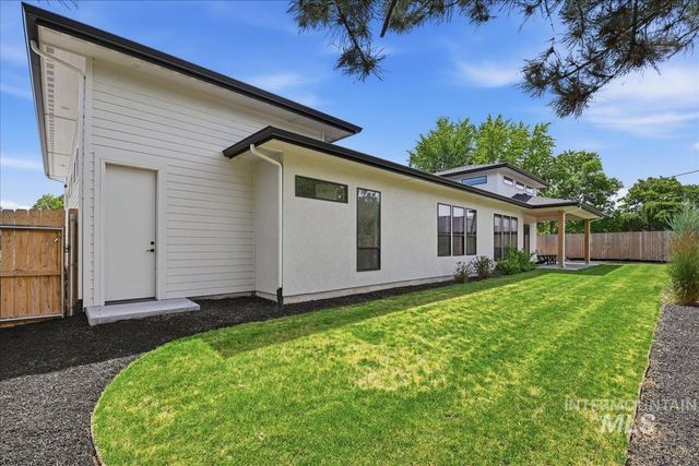 2601 S Greenwood Circle, Boise, ID 83706