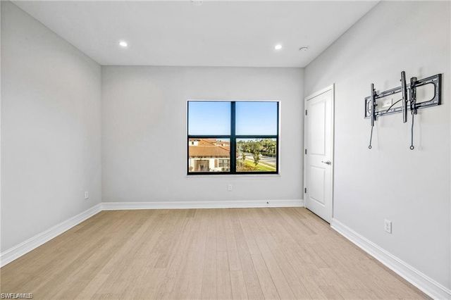 7841 Bristol CIR, Naples, FL 34120