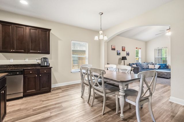 41 Dickens Drive, Freeport, FL 32439