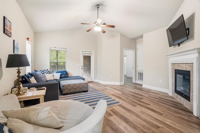 41 Dickens Drive, Freeport, FL 32439