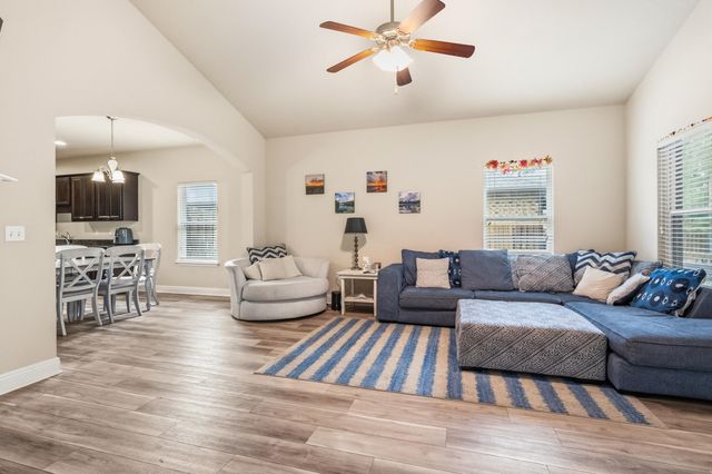 41 Dickens Drive, Freeport, FL 32439