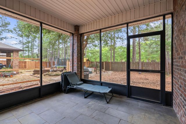 41 Dickens Drive, Freeport, FL 32439