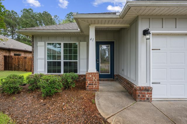 41 Dickens Drive, Freeport, FL 32439