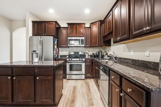 41 Dickens Drive, Freeport, FL 32439