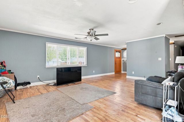 2552 Brookside Drive, Medford, OR 97504