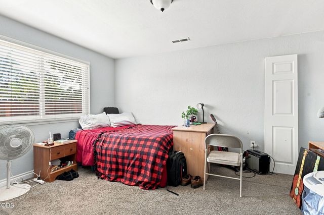 2552 Brookside Drive, Medford, OR 97504