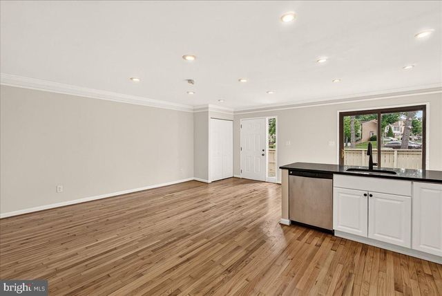 9915 RIDGELINE DR, Gaithersburg, MD 20886