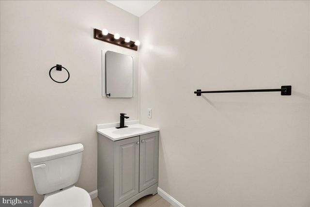 9915 RIDGELINE DR, Gaithersburg, MD 20886