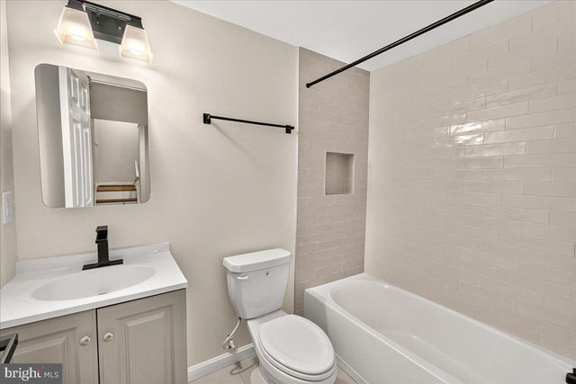 9915 RIDGELINE DR, Gaithersburg, MD 20886