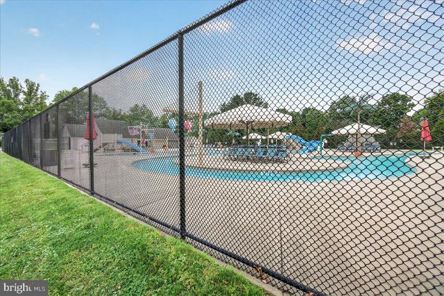 9915 RIDGELINE DR, Gaithersburg, MD 20886