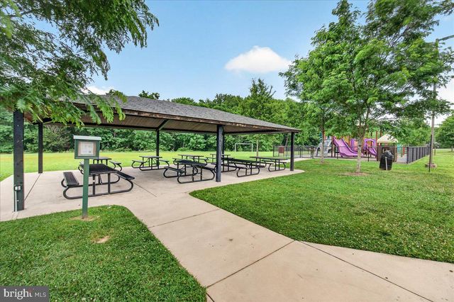 9915 RIDGELINE DR, Gaithersburg, MD 20886