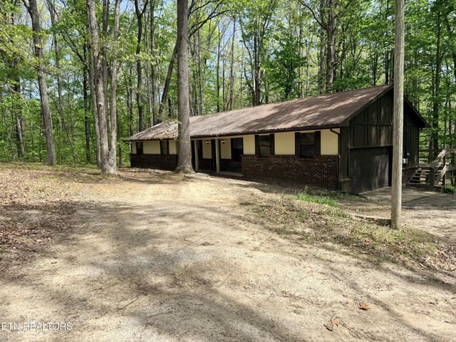 549 Yellow Cliff Estates Rd, Jamestown, TN 38556