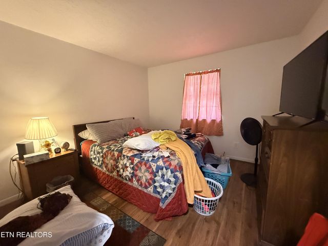 549 Yellow Cliff Estates Rd, Jamestown, TN 38556