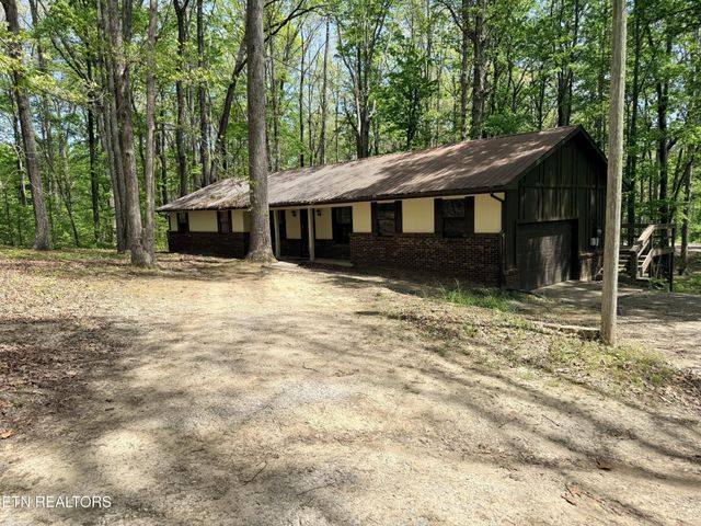 549 Yellow Cliff Estates Rd, Jamestown, TN 38556