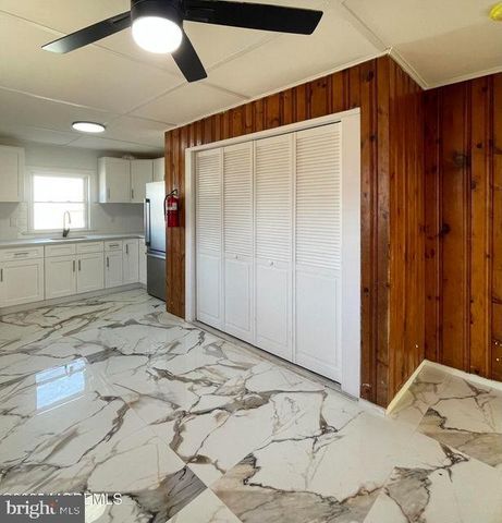 113 JAYNES AVENUE, Island Heights, NJ 08732