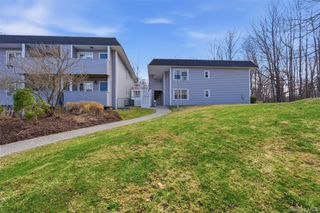 10 Wild Oaks Road 103, Goldens Bridge, NY 10526