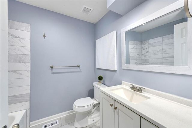 15709 W 127th Terrace, Olathe, KS 66062