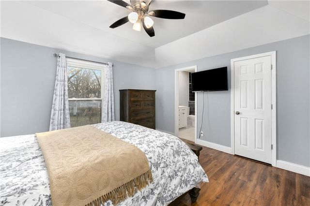 15709 W 127th Terrace, Olathe, KS 66062