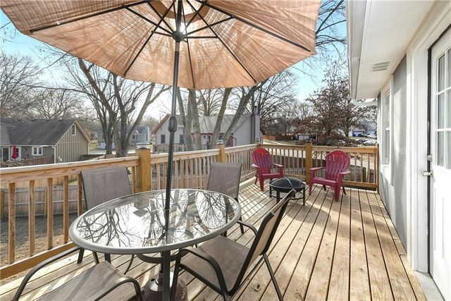 15709 W 127th Terrace, Olathe, KS 66062