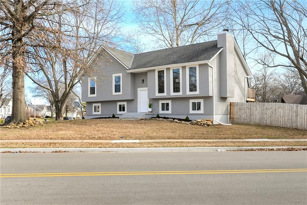 15709 W 127th Terrace, Olathe, KS 66062