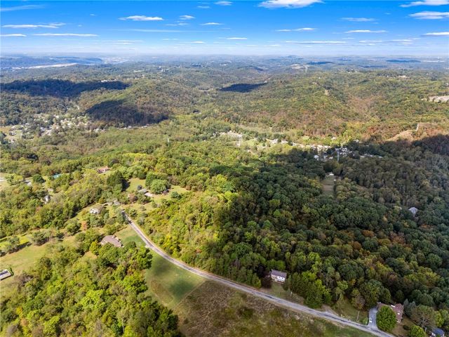 000 Willow Ridge Rd, Bell Acres, PA 15143