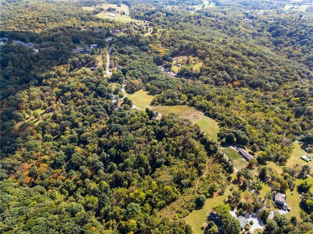 000 Willow Ridge Rd, Bell Acres, PA 15143