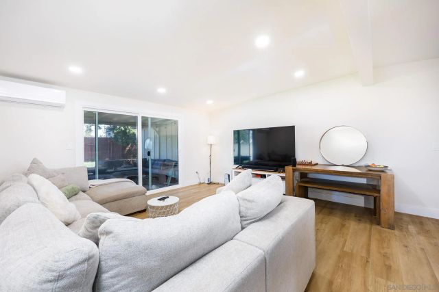 1128 Hemlock Ave, Imperial Beach, CA 91932