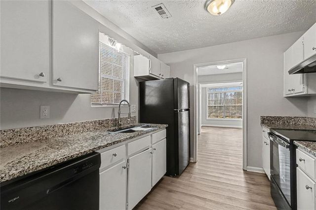 220 Westcliffe Court, College Park, GA 30349