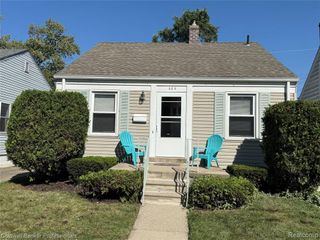565 E Webster Street, Ferndale, MI 48220