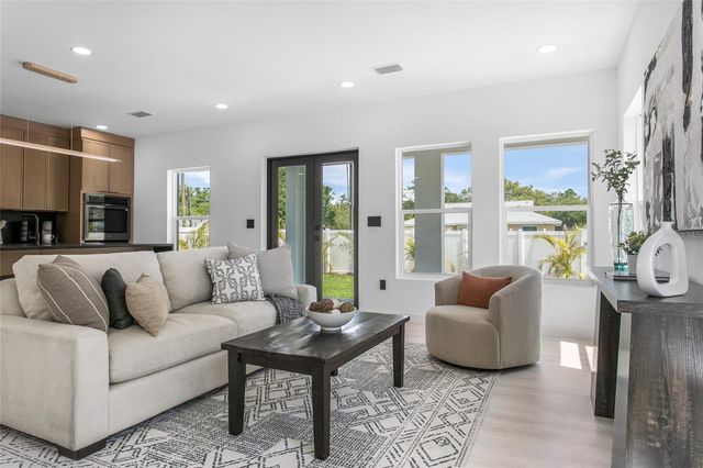 4601 QUEENSBORO AVENUE S, St Petersburg, FL 33711