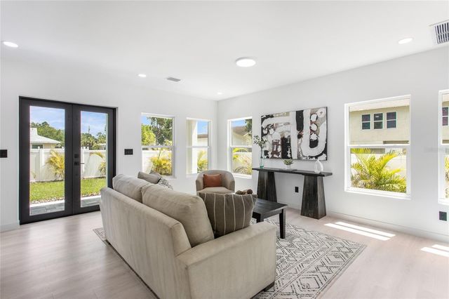 4601 QUEENSBORO AVENUE S, St Petersburg, FL 33711