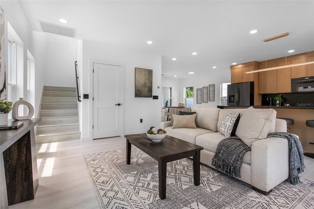 4601 QUEENSBORO AVENUE S, St Petersburg, FL 33711