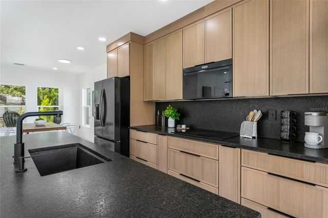 4601 QUEENSBORO AVENUE S, St Petersburg, FL 33711