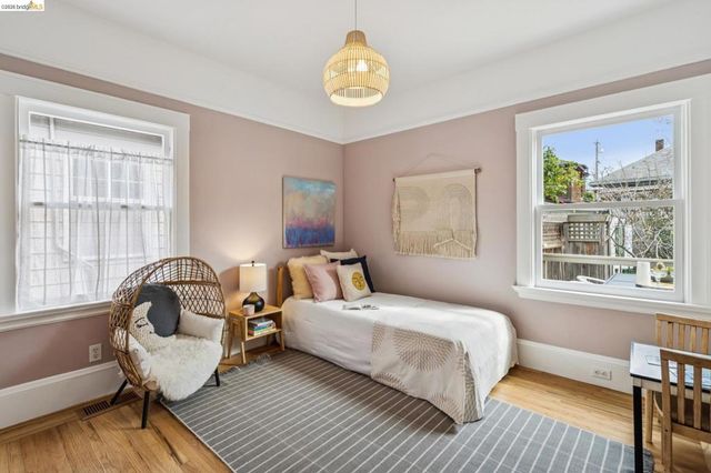 5360 5360 LOCKSLEY Ave, Oakland, CA 94618