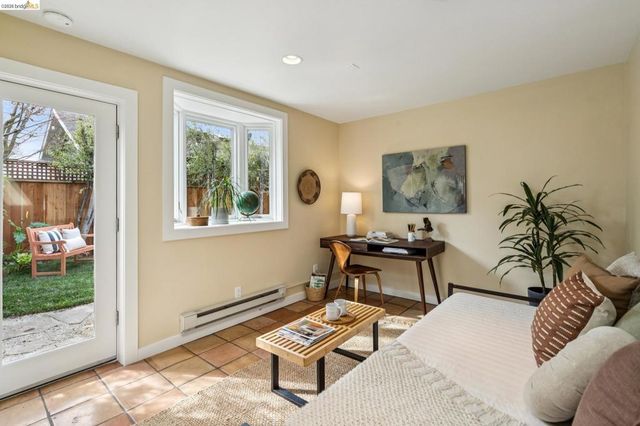 5360 5360 LOCKSLEY Ave, Oakland, CA 94618