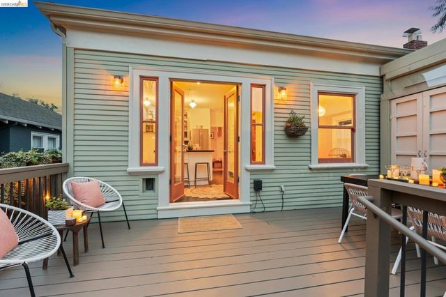 5360 5360 LOCKSLEY Ave, Oakland, CA 94618