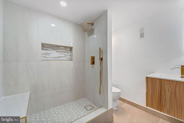 5540 W OXFORD ST, Philadelphia, PA 19131
